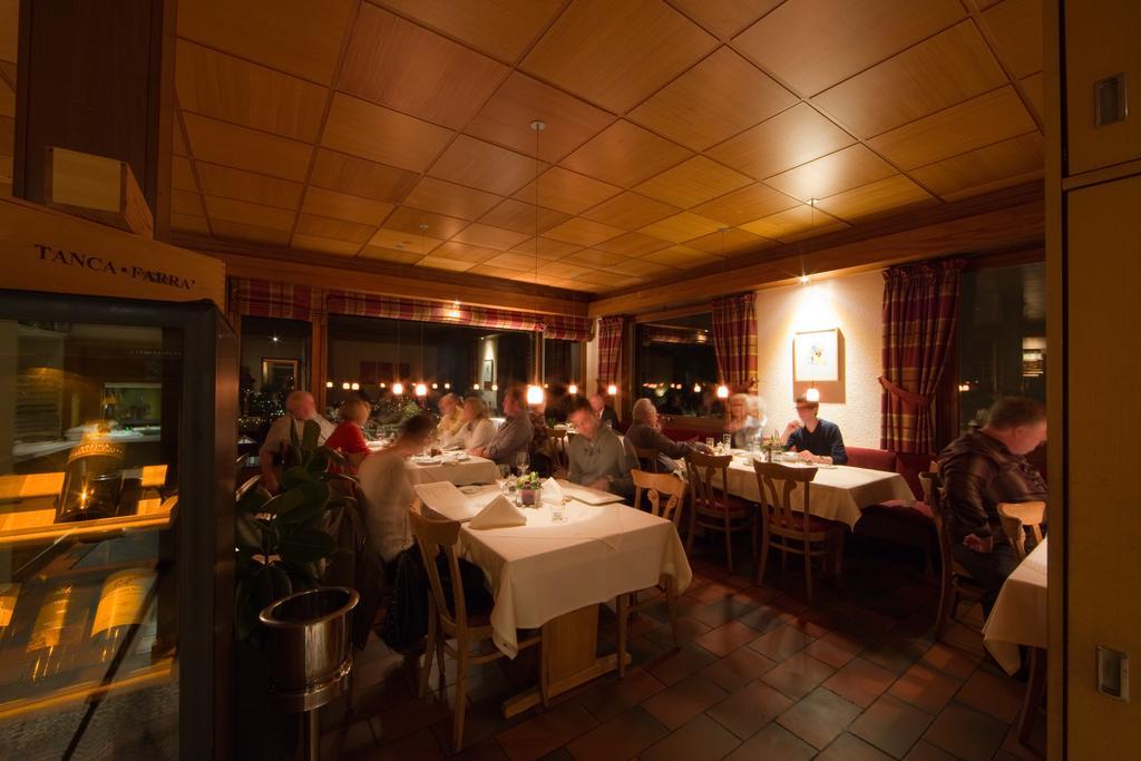 Restaurant-Hotel Maien Леррах Екстер'єр фото
